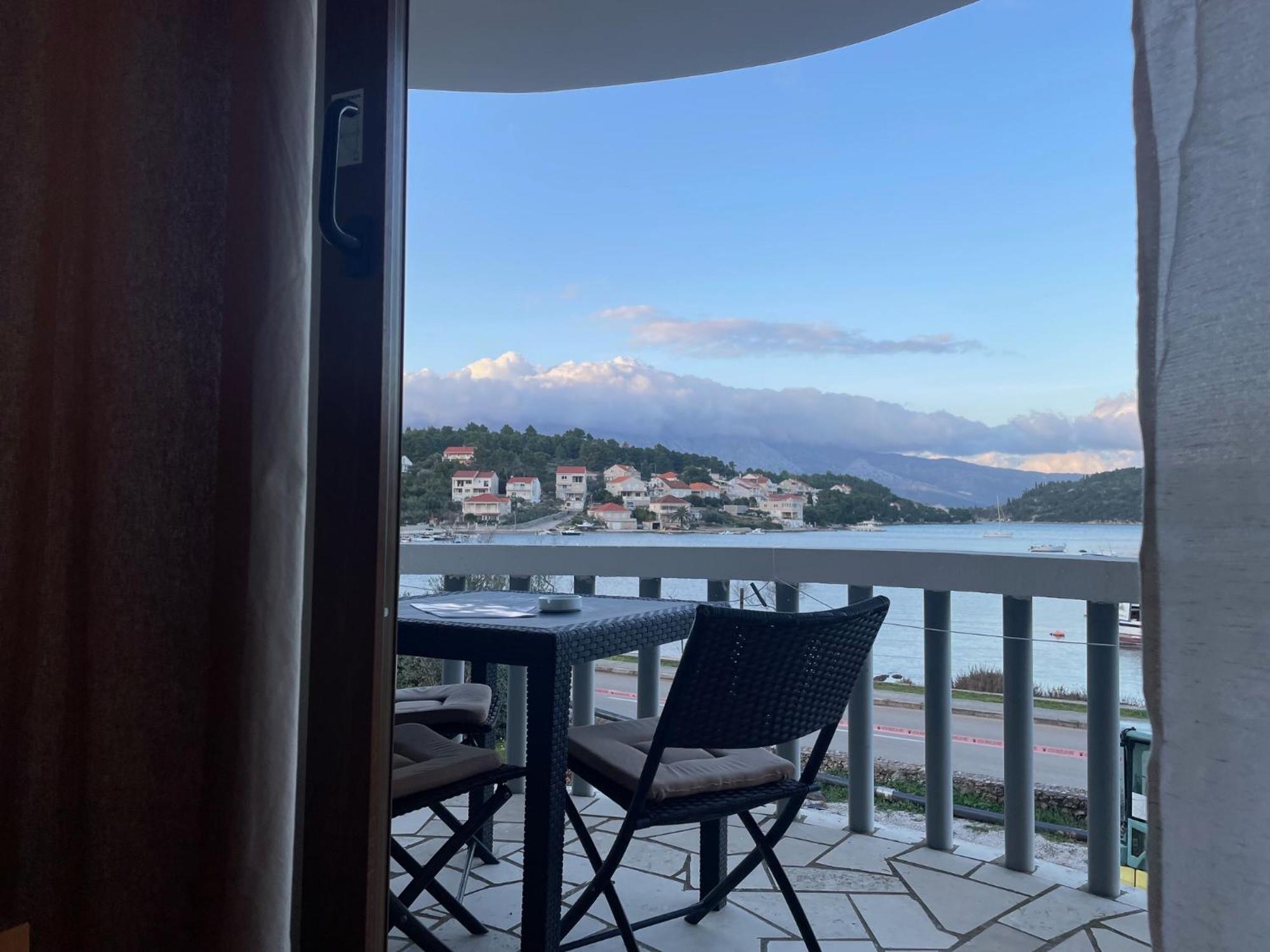 Apartments Ana By The Sea Lumbarda Exterior foto